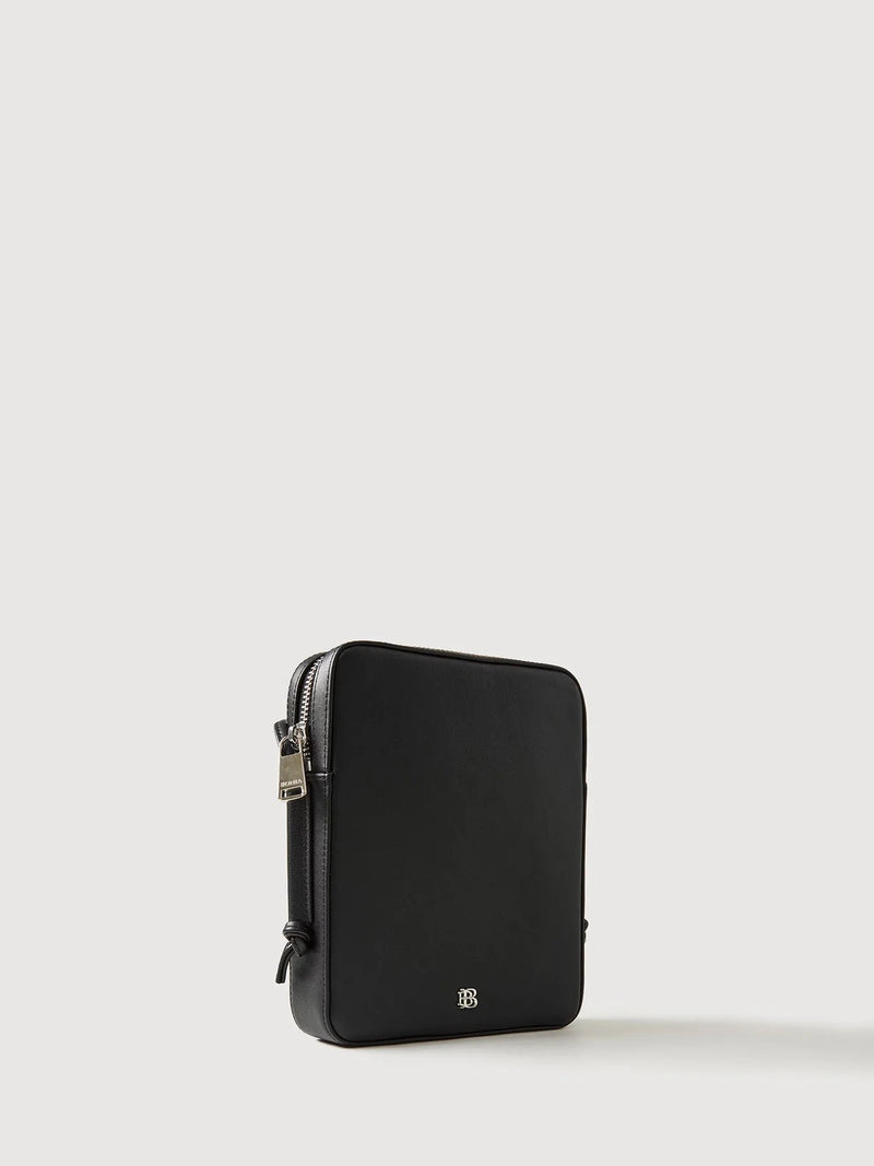 Knotted Smart Phone Pouch